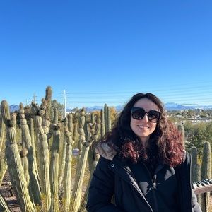 Meet your Posher, Zehra